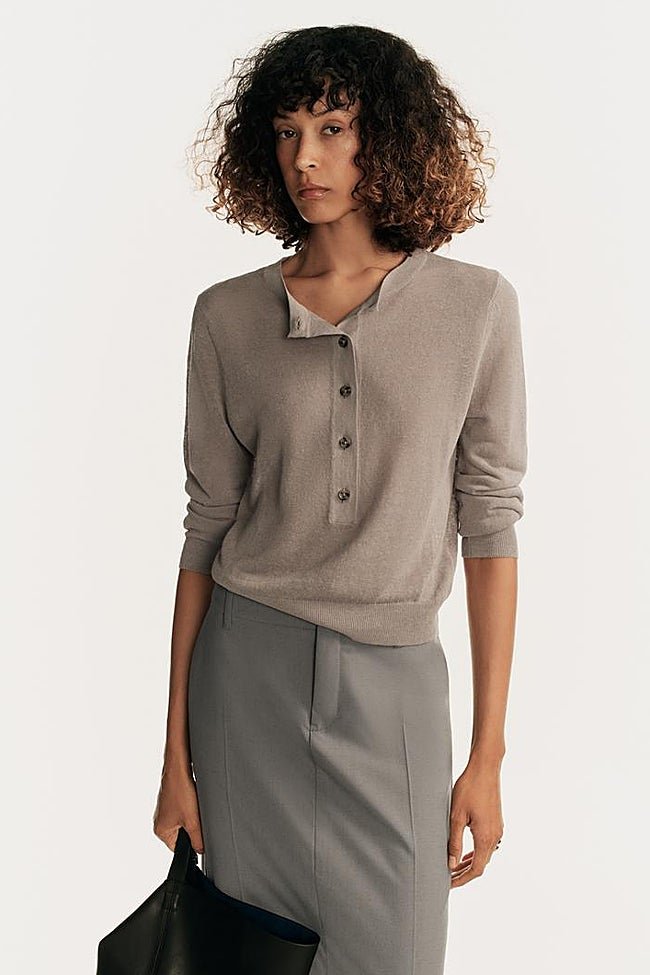 Jersey gris Zara (22,95 euros)