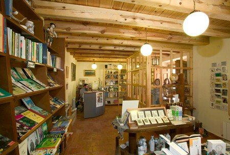 Libreria Alcaravan Uruena