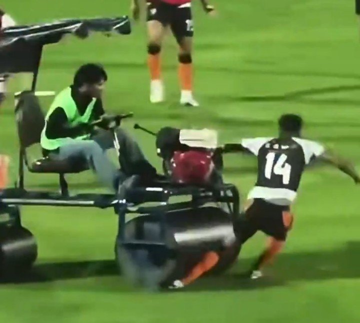 El autito arrolló a Townsend (Foto: X).