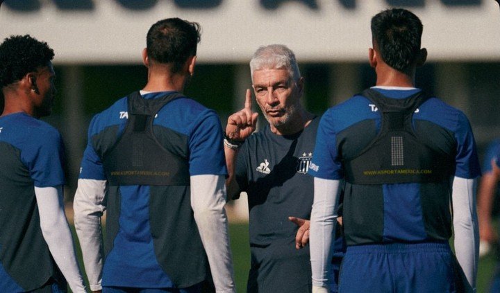De Felippe, invicto ante Instituto.
Prensa Talleres.