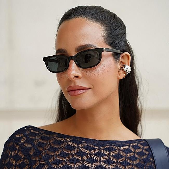 La influencer María Ferna´dez-Rubíes con un ear cuff.