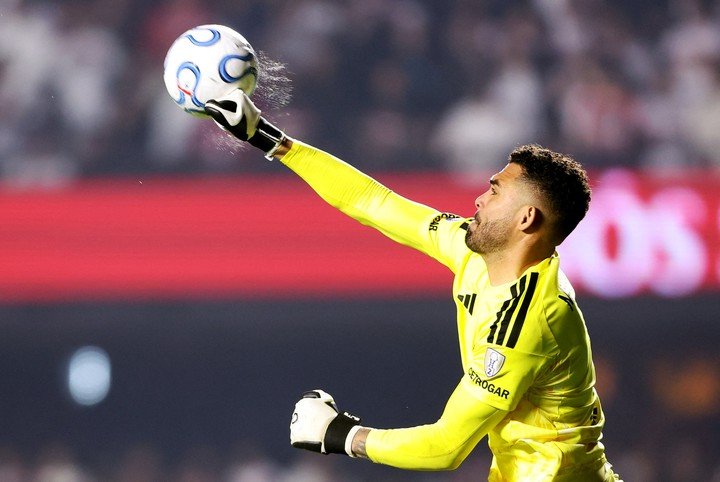 Montero ante San Pablo (Reuters).