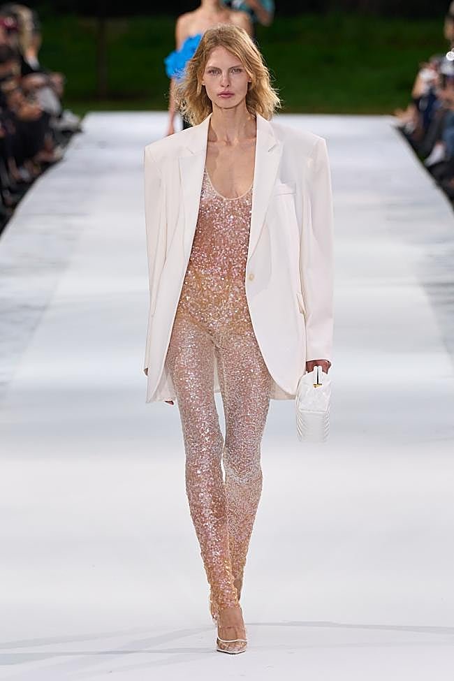 Look de Stella McCartney durante la Semana de la Moda de París.