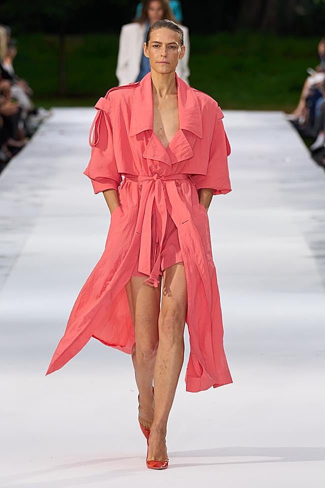 Look de Stella McCartney durante la Semana de la Moda de París.