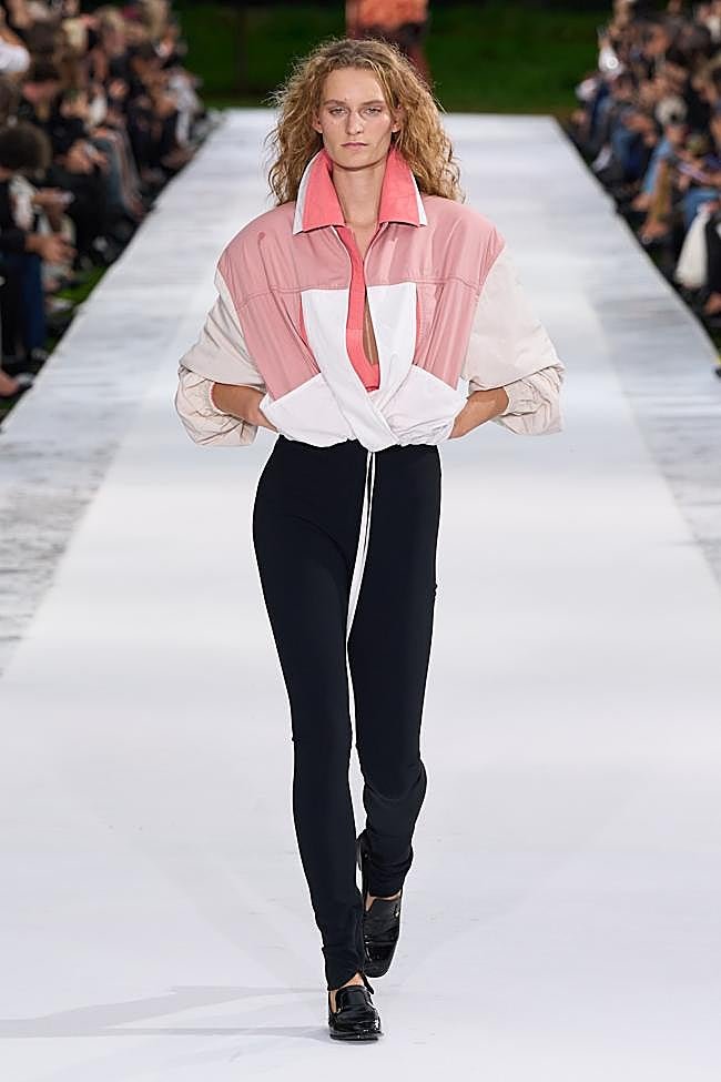 Look de Stella McCartney durante la Semana de la Moda de París.