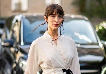 La falda gana peso en el street style de Milán y cambia las reglas del armario de 2027