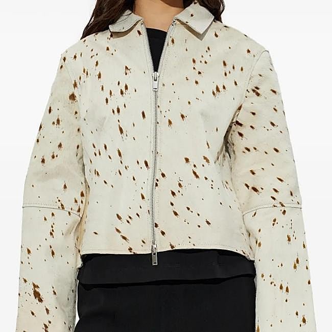 Chaqueta con estampado de ciervo de Samsoe Samsoe, 413 euros.