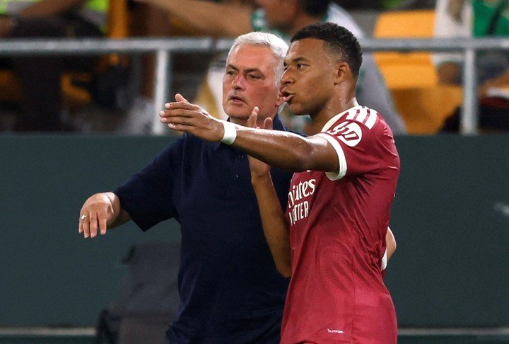 Mourinho y Mbappé, rivales del Inter de Lautaro.