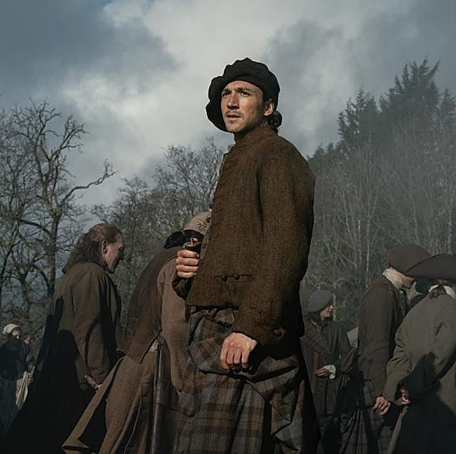 Rory Alexander como Murtagh Fitzgibbons en una imagen de Outlander: sangre de mi sangre.