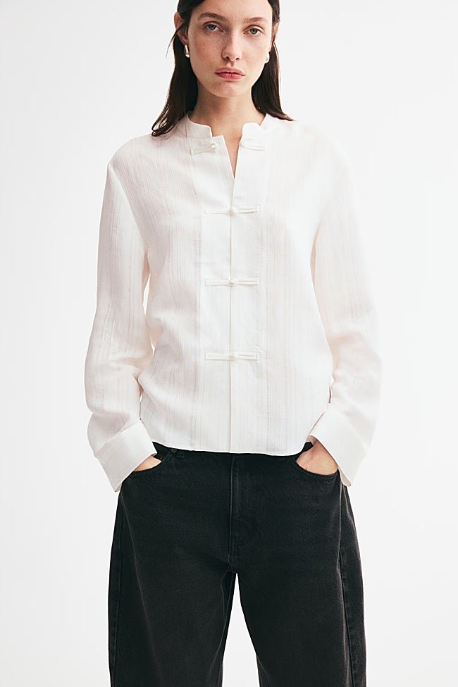 Camisa blanca de H&M (24,99 euros)