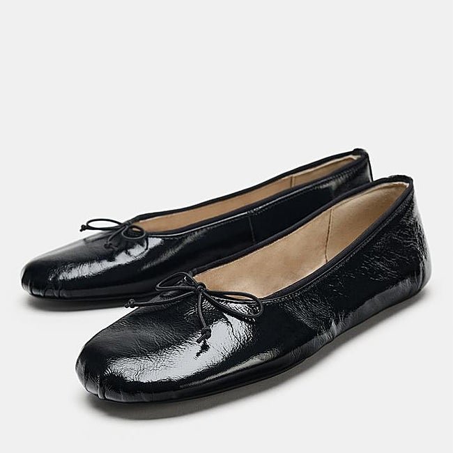 Zapatos negros de Zara (39,99 euros)