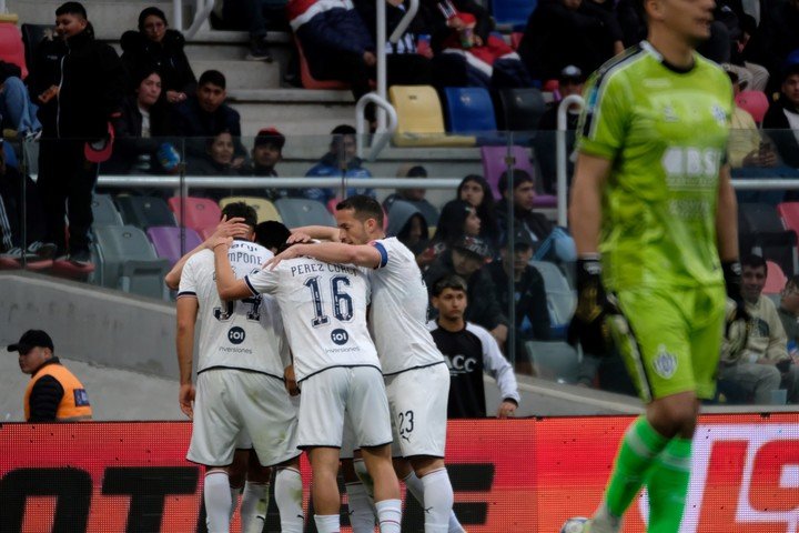 El Rojo consiguió su primer triunfo del ciclo Viera. (Foto: Prensa Independiente)
