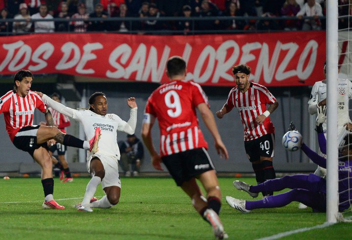 Estudiantes vs Corinthians. (FotoBaires)