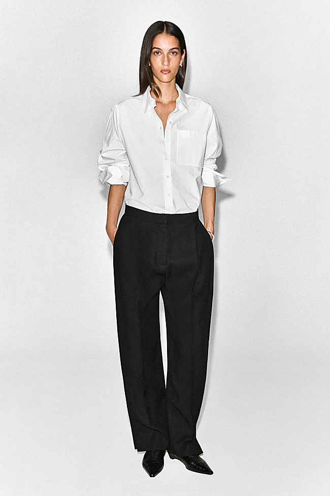 Los pantalones de COS (129 euros).
