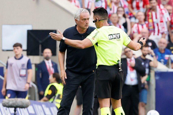Mourinho había sido el apuntado por el Aleti.