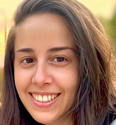 Salena Sainz, nutricionista: «Un desayuno basado en azúcares o harinas refinadas puede provocar cansancio y menor concentración»