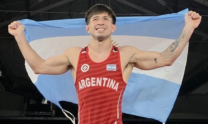 Agustin Destribats, campeón.