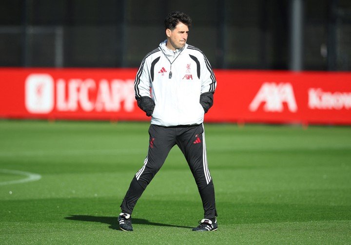 La banca de el DT de Liverpool al Cholo. (foto: REUTER) 