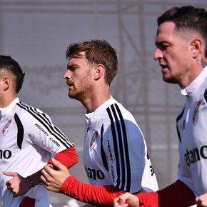 River volvió al trabajo con los ojos puestos en Aníbal Moreno