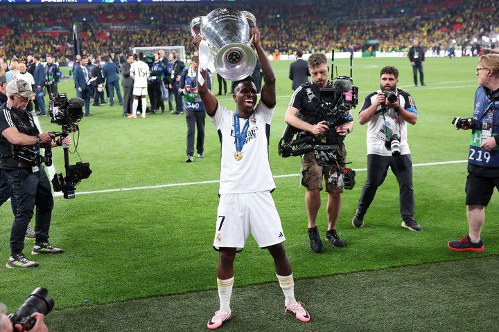 Vinicius con la Champions en 2014. (EFE)