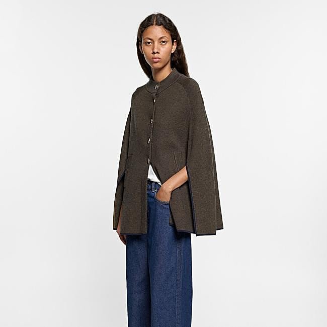 Poncho de punto de Parfois, 35,99 euros.