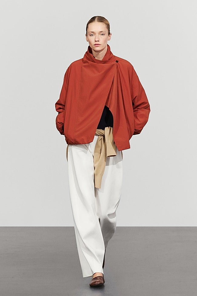 Chaqueta roja de Massimo Dutti (99,99 euros)