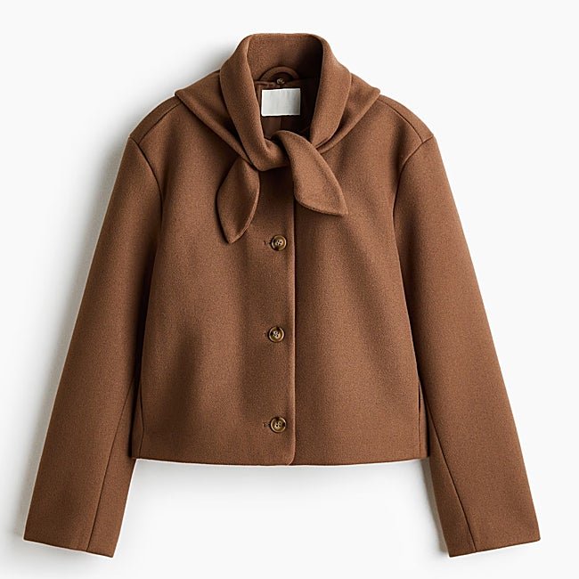 Chaqueta corta de H&M (34,99 euros)