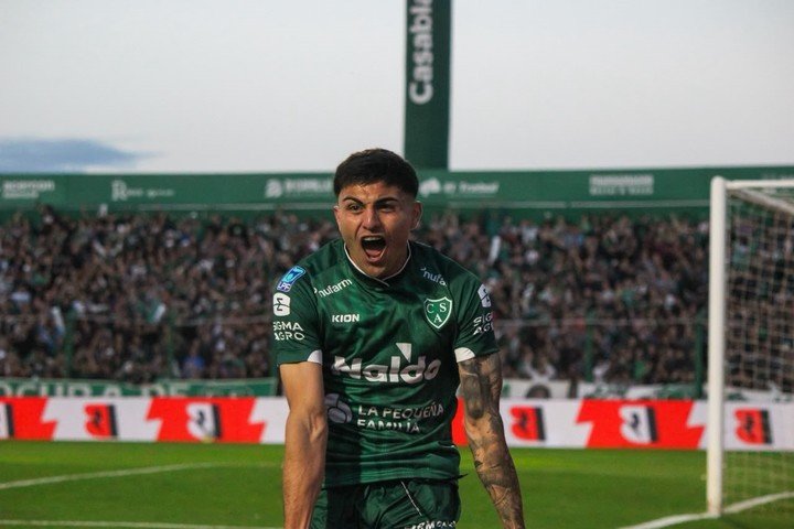 Bautismo de gol para el santafesino. (Giuliano Rosetti)