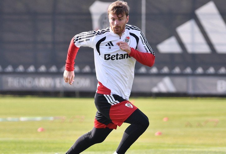 Lucas Beltrán acelera en su lucha por el puesto con Driussi (Prensa River).