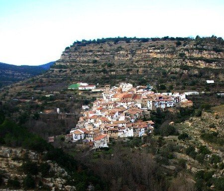 El pueblo de Castellón cuyas casas dibujan la silueta de España y que conserva una cárcel medieval convertida en museo