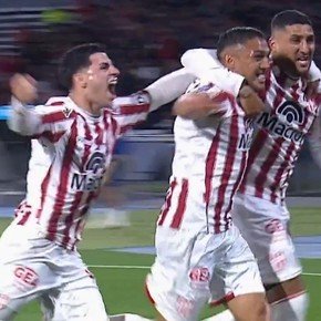 Las dos cargas idénticas que Boca reclamó como faltas en los goles de Instituto