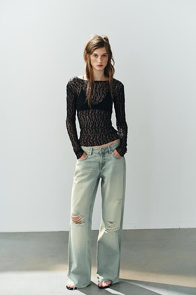 Cuerpo de encaje de Zara, 12,95 euros.