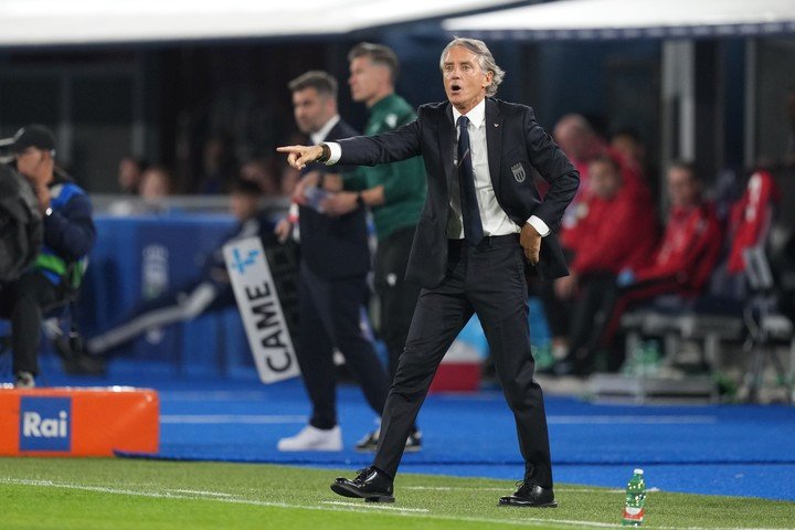 Mancini, el cerebro que quiere cambiar el presente italiano. (AP).