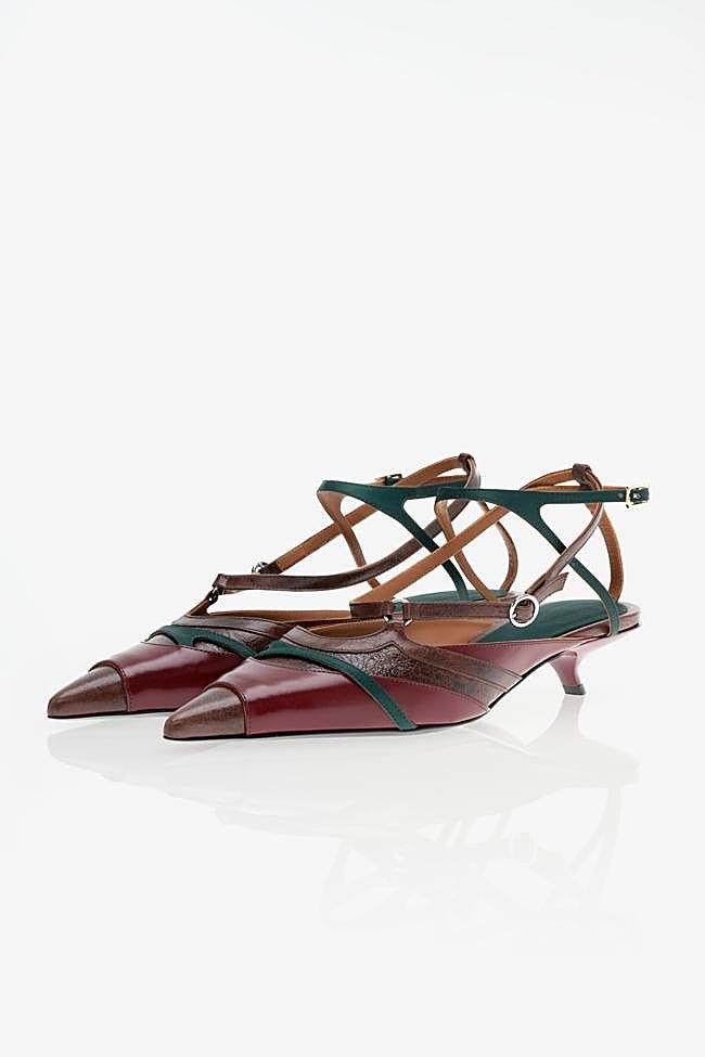 Zapatos de tacón multicolor de la nueva colección Re{form} de John Galliano y Zara.
