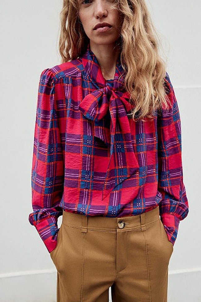 Camisa con estampado de cuadros de Zara (29,99 euros)