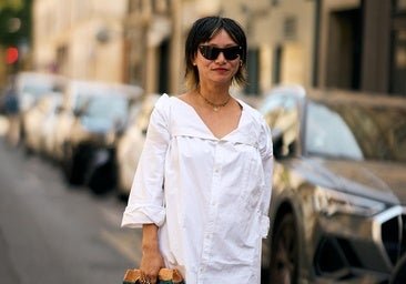 Alerta, París tiene el nuevo jean de moda: los vaqueros tulipán se llevan así en otoño