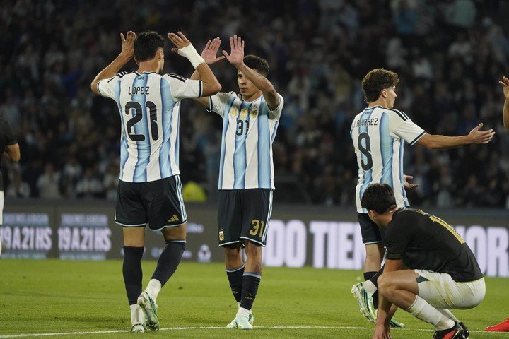 Flores y López, más de la era que comienza (Fernando De la Orden).