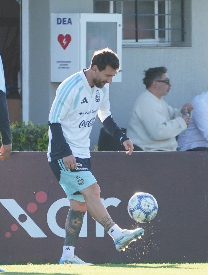 El Pocho Lavezzi en el último entrenamiento de Messi con Argentina. (Foto: Marcelo Carroll)