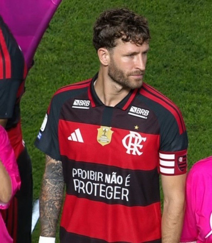 La camiseta del Flamengo.