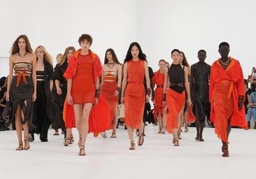 El Hermès de Nadège Vanhée deslumbra en la Paris Fashion Week con una colección técnicamente perfecta