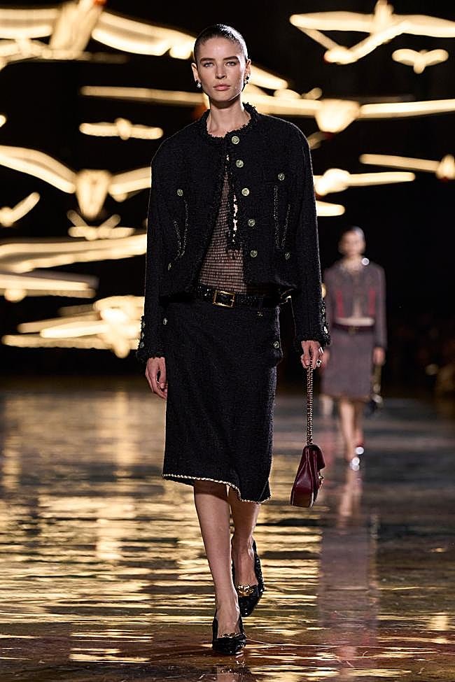 Look de Chanel durante la Semana de la Moda de París.
