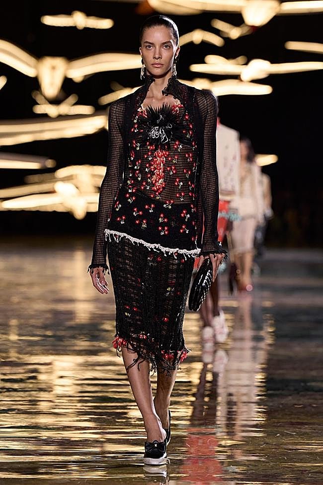Look de Chanel durante la Semana de la Moda de París.