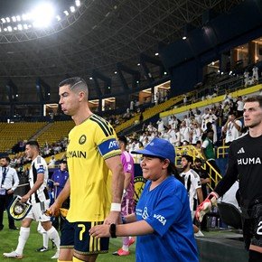 ¿Por qué se demoró el comienzo del partido de Cristiano Ronaldo en la Champions League de Asia?