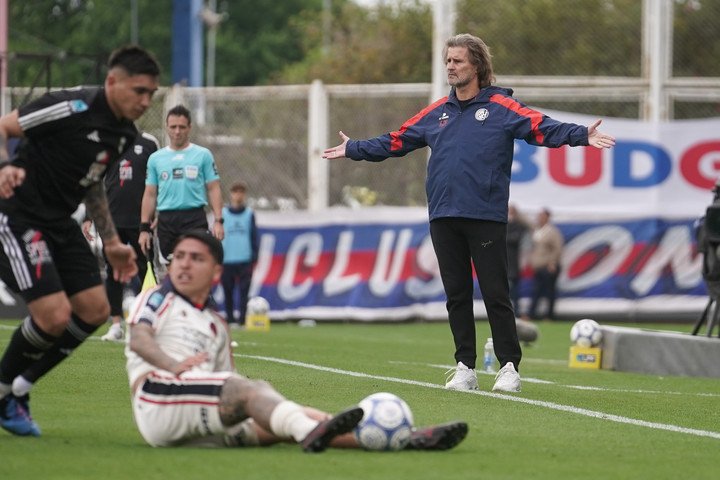 Riestra cayó 1-0 ante San Lorenzo. (Maxi Failla)