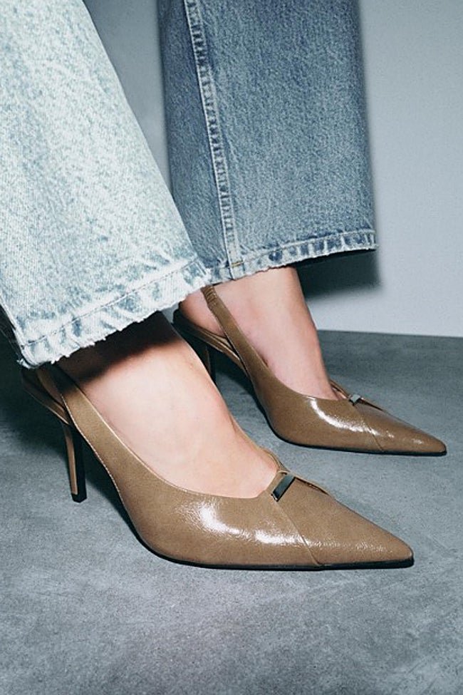 Zapatos de tacón de Zara (35,99 euros)