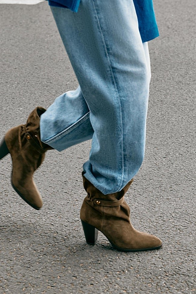 Botines de serraje de Zara (59,95 euros)