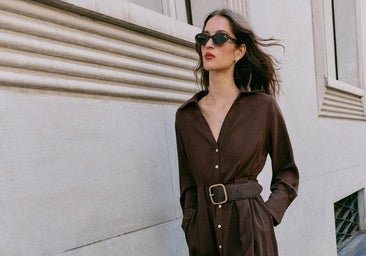 El vestido marrón es la compra clave de la temporada y estos son nuestros favoritos