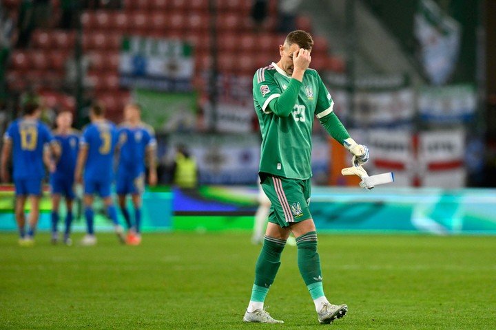 Dmytro Riznyk angustiado al final del partido (AP).