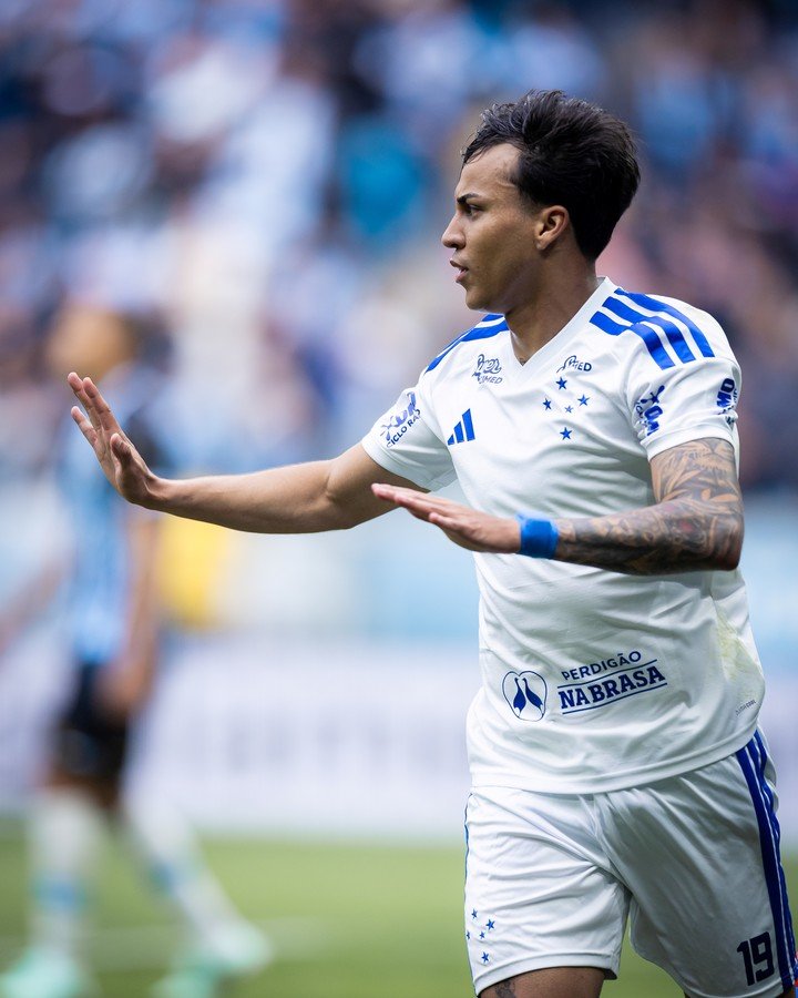 Kaio Jorge, de Cruzeiro, festeja ante Gremio.